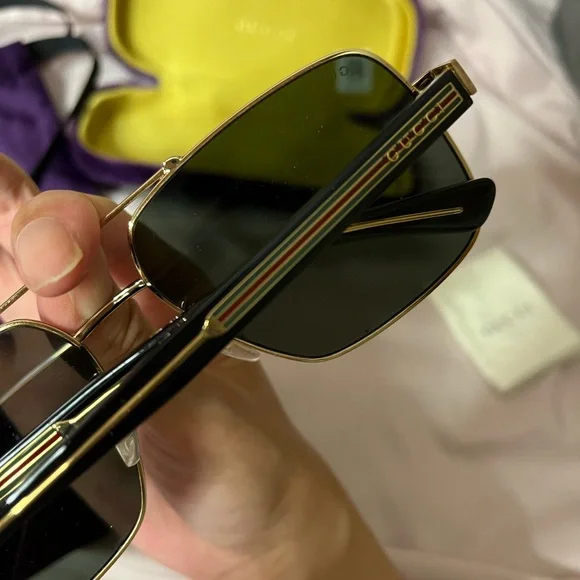 Gucci Men's Sunglasses in Black and Gold - Picture 5 of 5